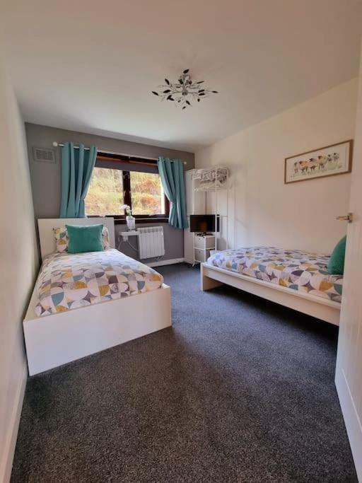 Premium Ground Floor Apartment, Near Fort William Town Centre エクステリア 写真